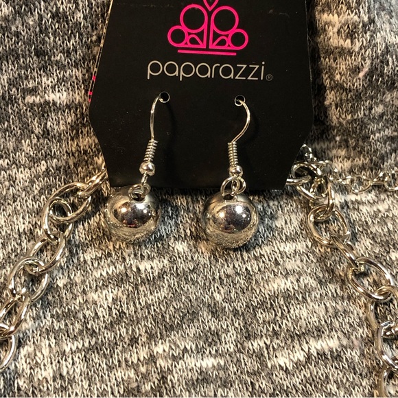 Brick red and silver chunky short necklace - Picture 3 of 5